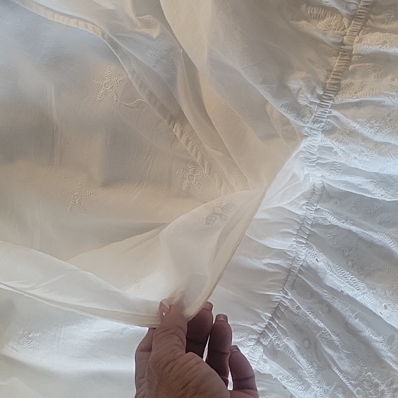 JAX & Henley White Shere V Neck Blouse, 100% cotton, Size: L - Picture 7 of 10